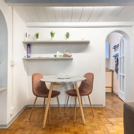 Apartment Charm Flat In Center